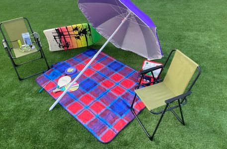 All-in-one essential beach kit
